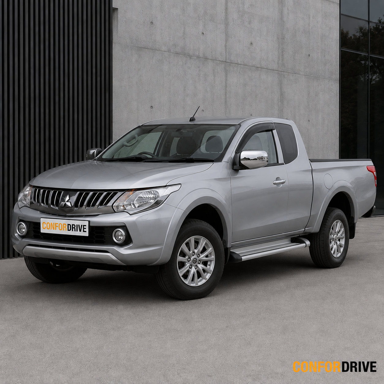 Mitsubishi Triton Club Cab 2015-2019 de 2 portas com dois chuventos dianteiros CONFORDRIVE